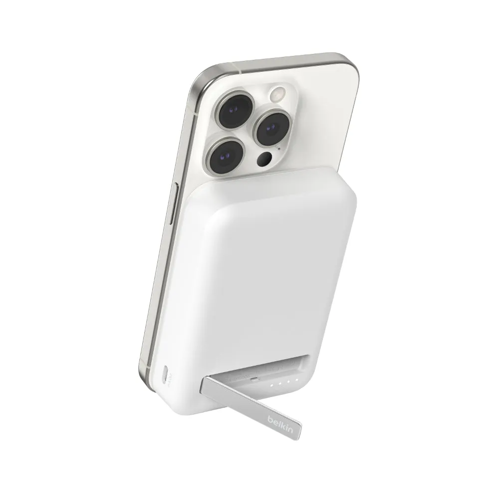 BELKIN Powerbank Qi2 Wireless 10K Kick Stand White