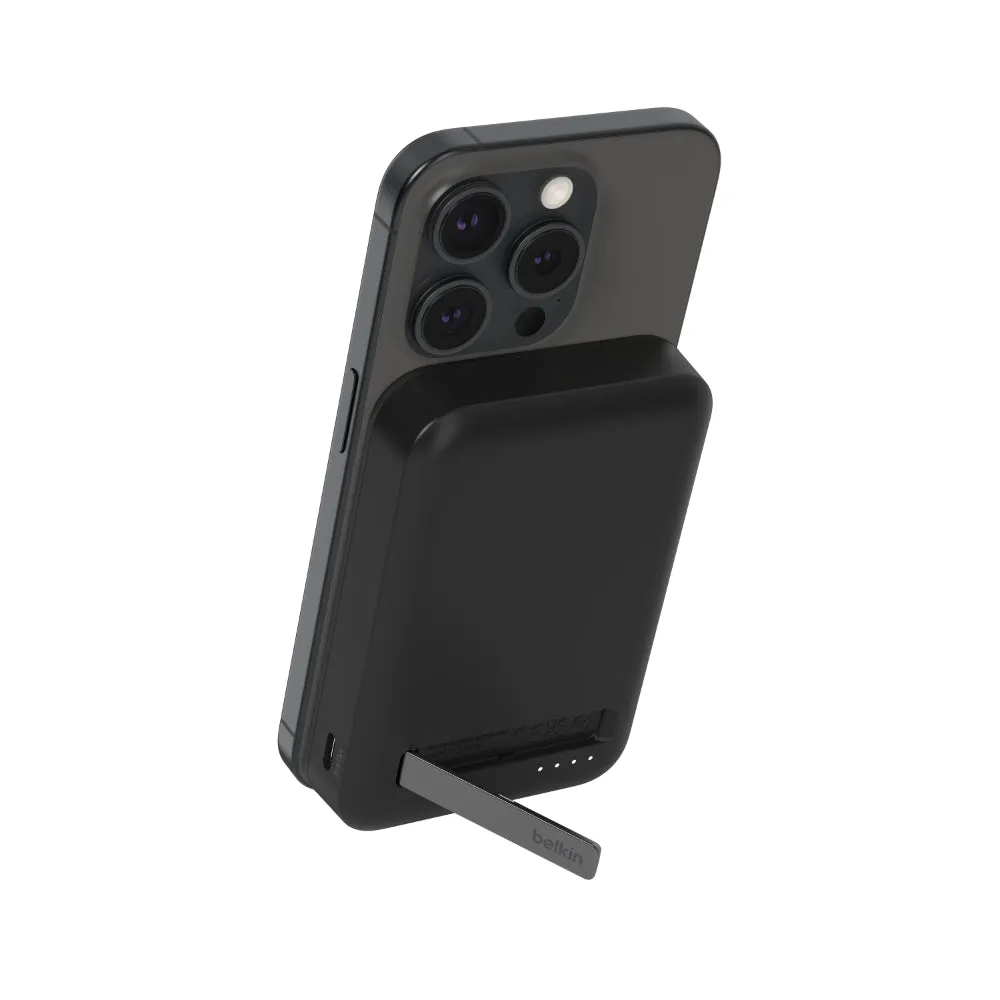 BELKIN Powerbank Qi2 Wireless 8K Kick Stand Black