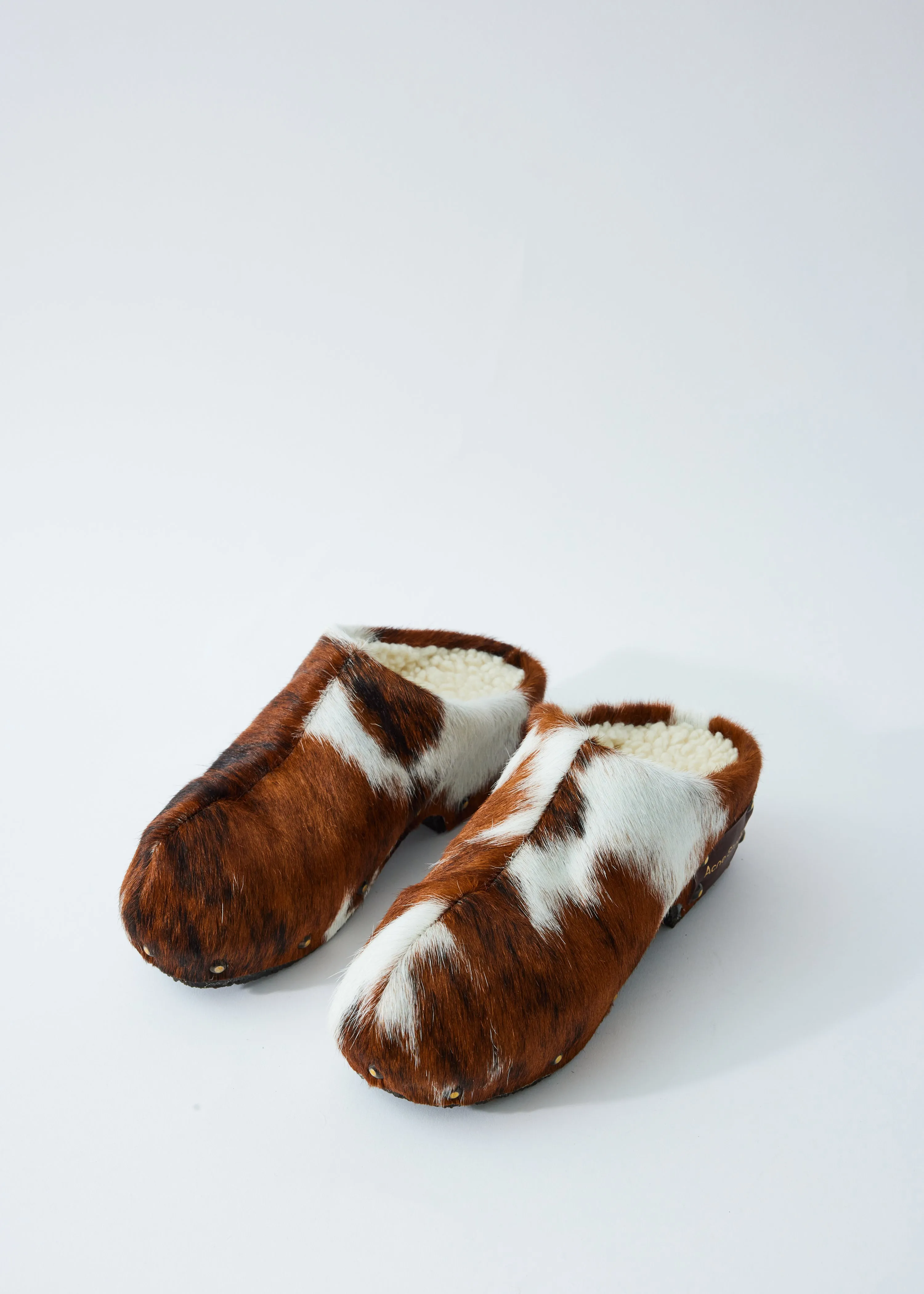 Bloggie Long Hair Clogs
