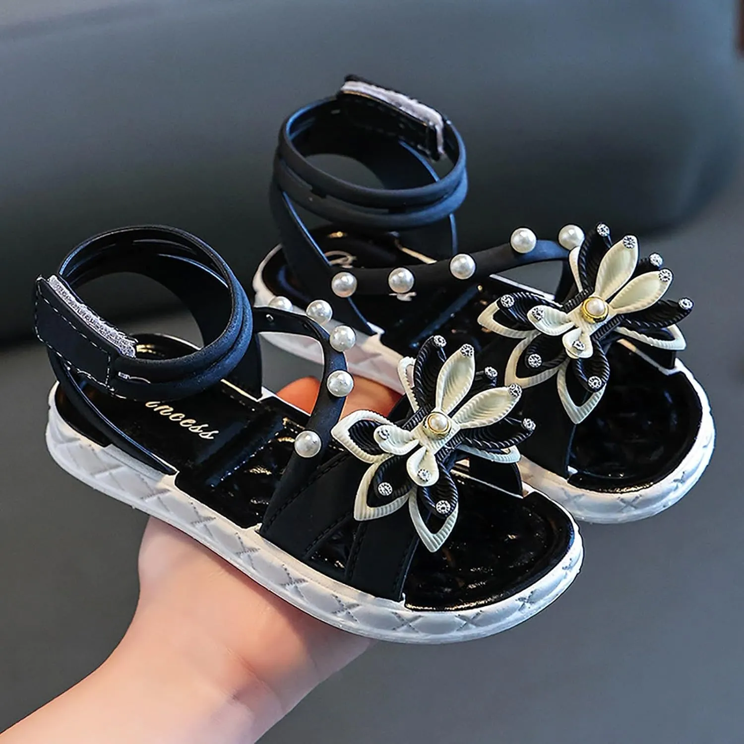 Girls Dress Shoes Children Shoes Fashion Flower Thick Soled Sandals Soft Sole Comfortable Princess Sandals Adjustable Sporty Slides for The Beach and Pool
